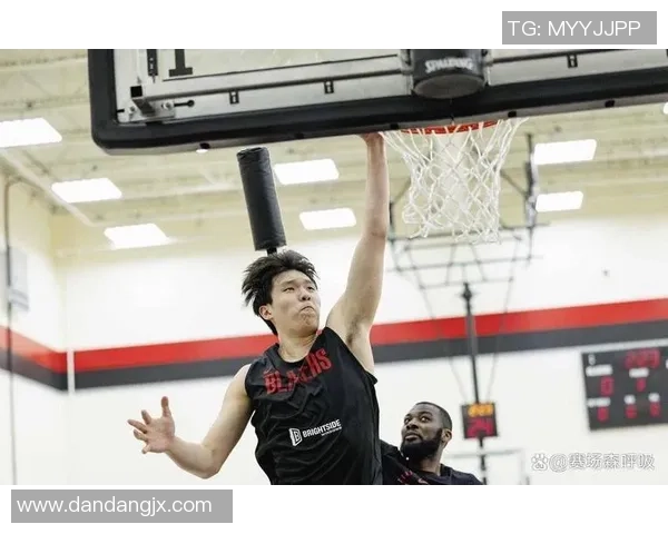 纽厄尔:我和杨瀚森进场时机都不多,咱们得专心练习打磨技能